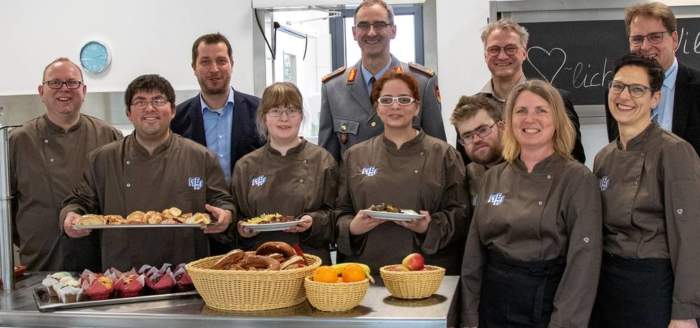 Hier ist eigentlich ein Bild. Bitte aktivieren Sie die Bildanzeige.